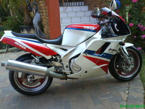 Yamaha Fzr 1000 Genesis
