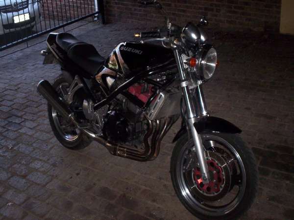 Suzuki 400v