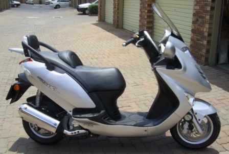 Kymco Grand Dink 250