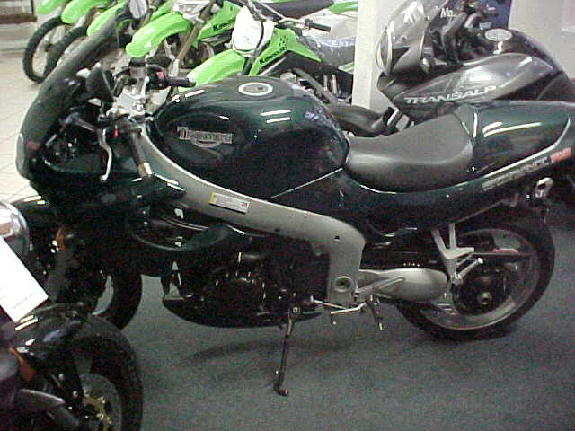 Triumph Rs955i