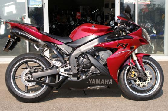 Yamaha R1