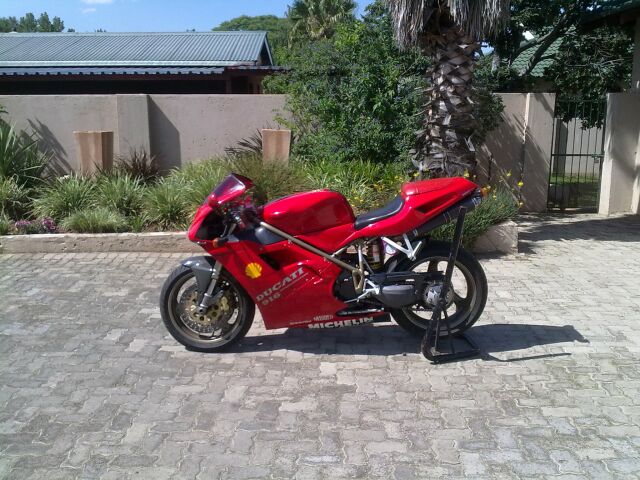 Ducati 916