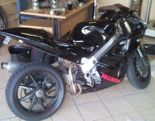 Honda Rvf 400 R