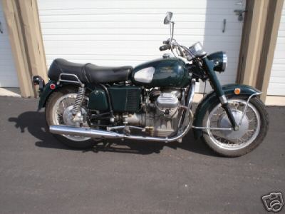 Moto Guzzi V7