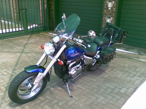 Suzuki Vz800