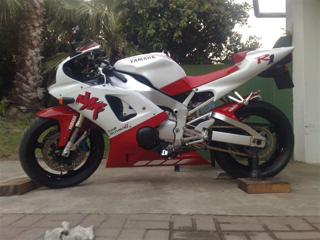 Yamaha Yzf R1