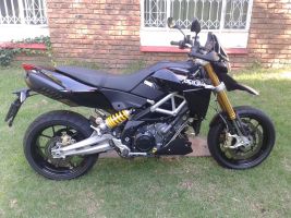 Aprilia Dorsoduro 1200