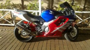 Honda Cbr600f4