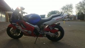 Honda Cbr600f4
