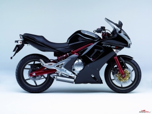 Kawasaki Er6f