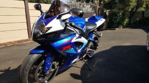 Suzuki Gsxr-750 K7