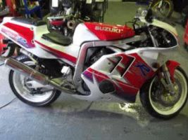 Suzuki Gsxr400
