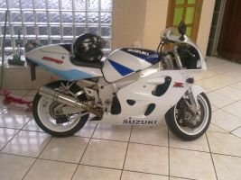 Suzuki Gsxr 750 Srad