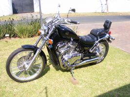 Suzuki Intruder 800