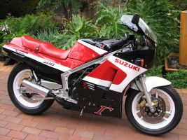 Suzuki Rg500