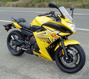 Yakima Fz6r