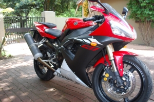 Yamaha Yzf R1