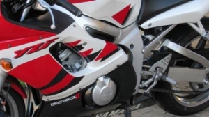 Yamaha Yzf R6