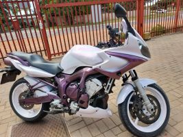 Yamaha Fazer 600