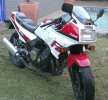 Yamaha Fz 750
