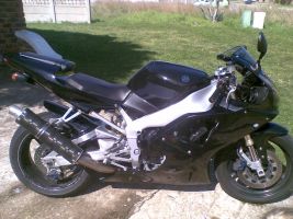 Yamaha R1
