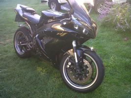 Yamaha R1