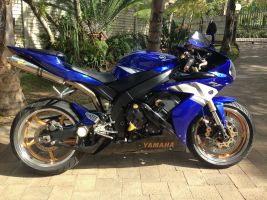 Yamaha R1