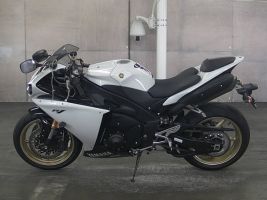 Yamaha R1