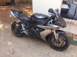 Yamaha R1