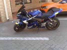 Yamaha R6