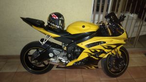 Yamaha R6