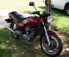 Yamaha Xz400