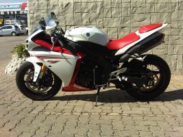 Yamaha Yzf R1