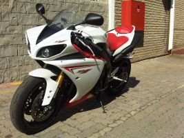 Yamaha Yzf R1