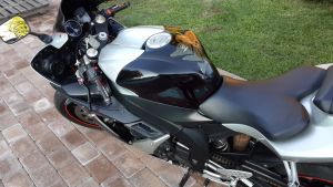Yamaha Yzf R1