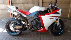 Yamaha Yzf R1