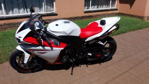 Yamaha Yzf R1