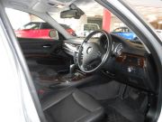  323i Exclusive Auto E90