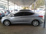  Elantra 1.6 Premium