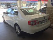  Jetta 1.6 Tdi Comfortline