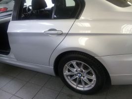  320i Auto