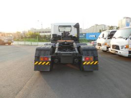  Tractor Head 