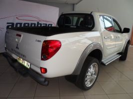  Triton 2.4 Mpi Abs D/cab Man 4x2