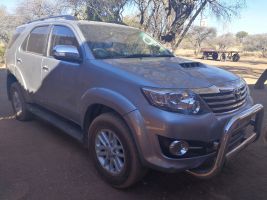  Fortuner 2.5 D-4d Rb