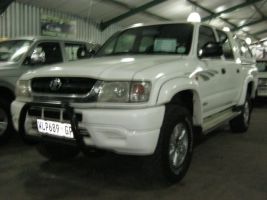  Hilux 2.7i Double Cab