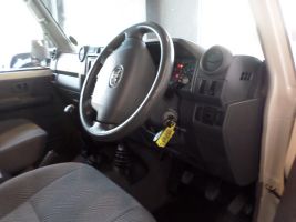  Land Cruiser 76 4.2d Station Wagon