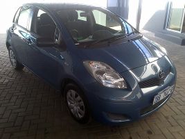  Yaris