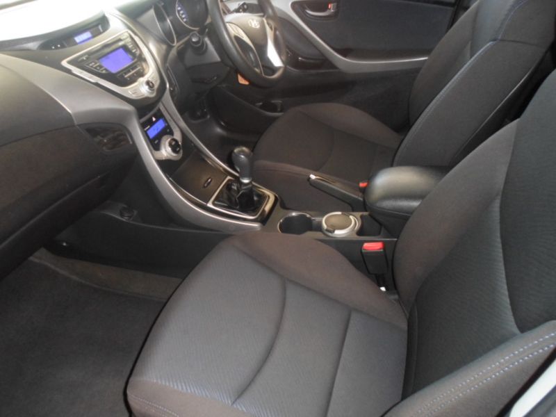  Elantra 1.6 Gls