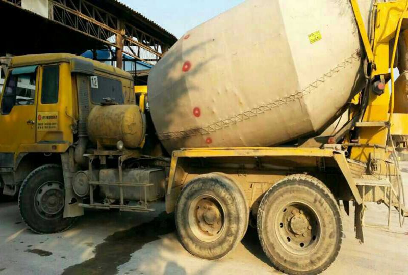  Mixer Truck