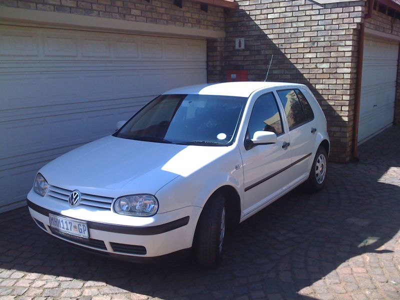  Golf 4.  1.6 Comfort Line 